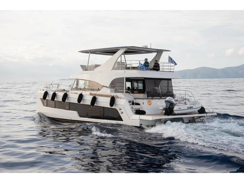 Aventura 50 MY, Kamchatka