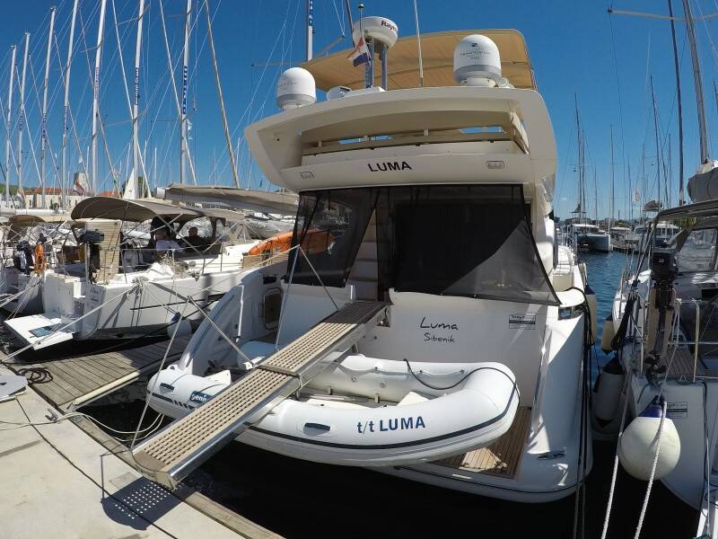 Azimut 47, 