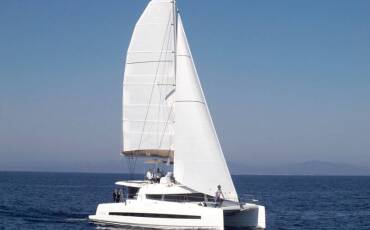Bali 4.3 , Daddy (A/C, Generator, Watermaker)
