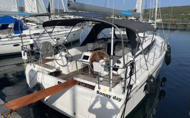 Bavaria 38, Sunny Day