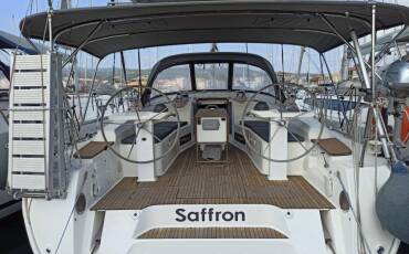 Bavaria 45 Cruiser, Saffron