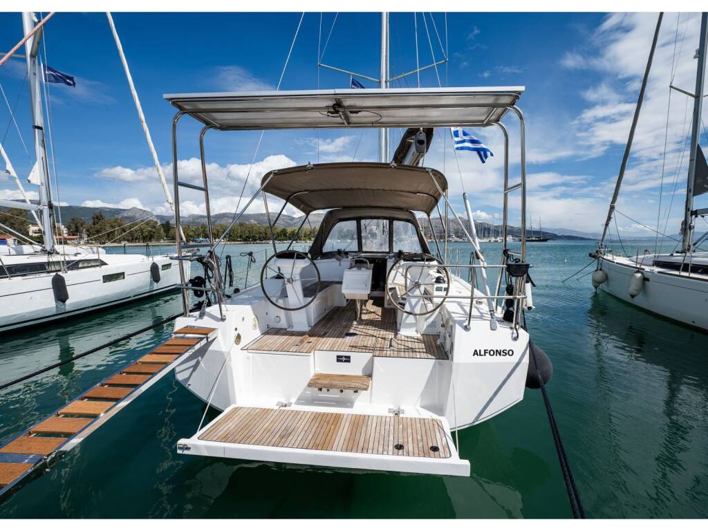 Bavaria C38, New-2