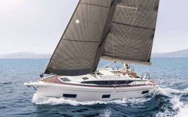 Bavaria C38  PRES-BC38-24-G