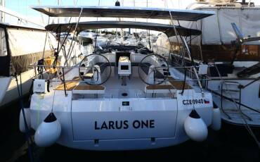 Bavaria C42, Larus One