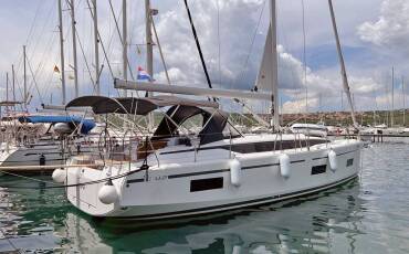 Bavaria C42, Palma