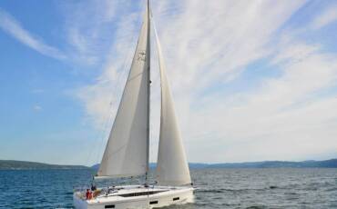 Bavaria C42  no name 2