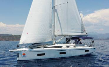 Bavaria C42, Selene