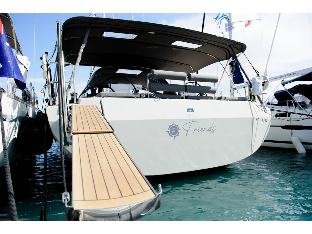 Bavaria C57, Friends