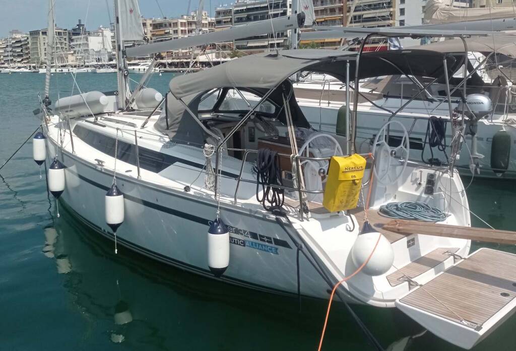 Bavaria Cruiser 34, Vela