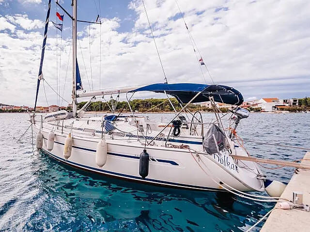 Bavaria Cruiser 36, Dolkar