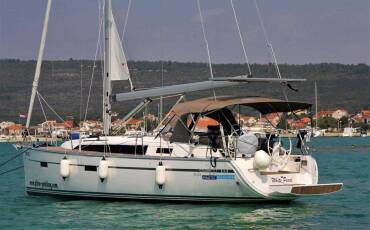 Bavaria Cruiser 37, White Pearl 