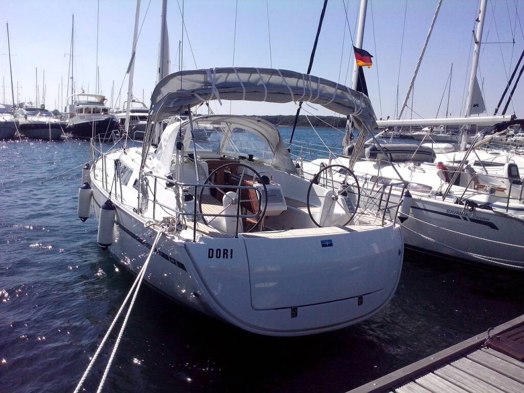 Bavaria Cruiser 37, Dori