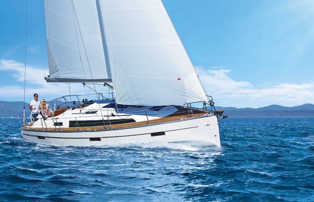 Bavaria Cruiser 37, Maci