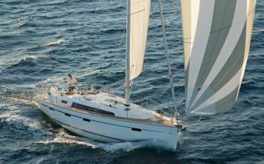 Bavaria Cruiser 41, Blue Pearl