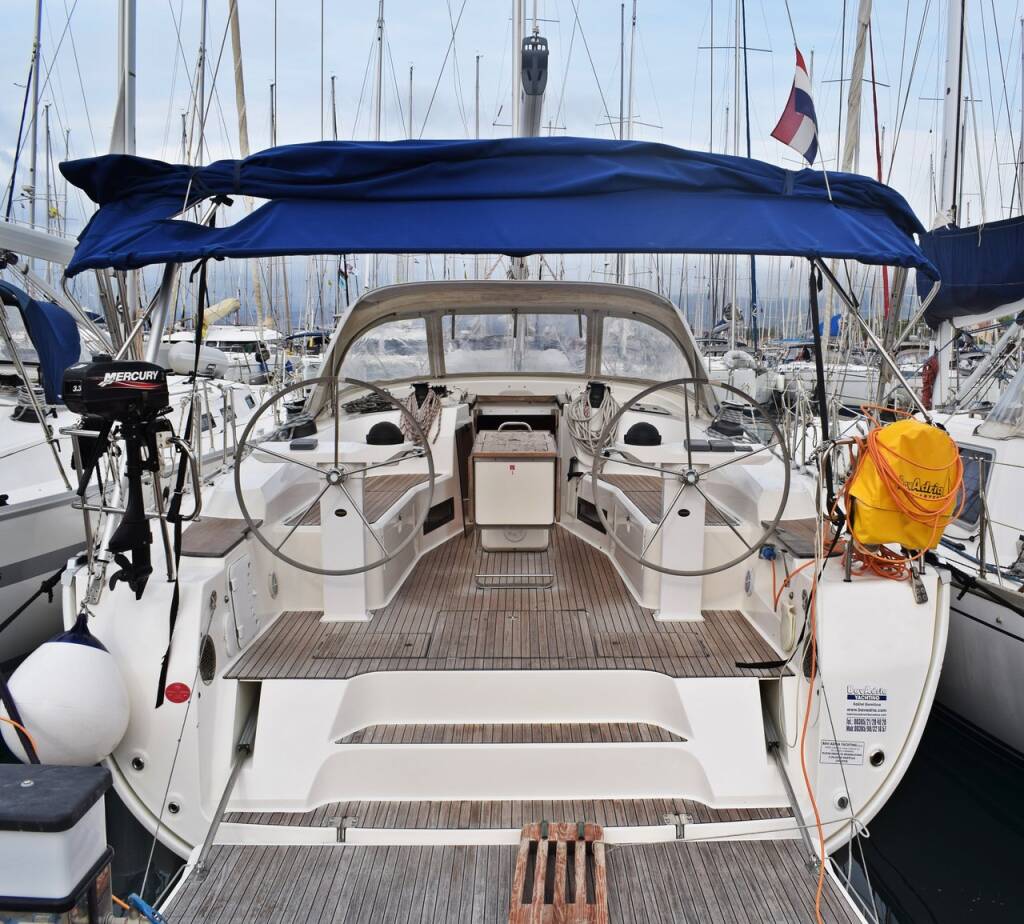 Bavaria Cruiser 45, 