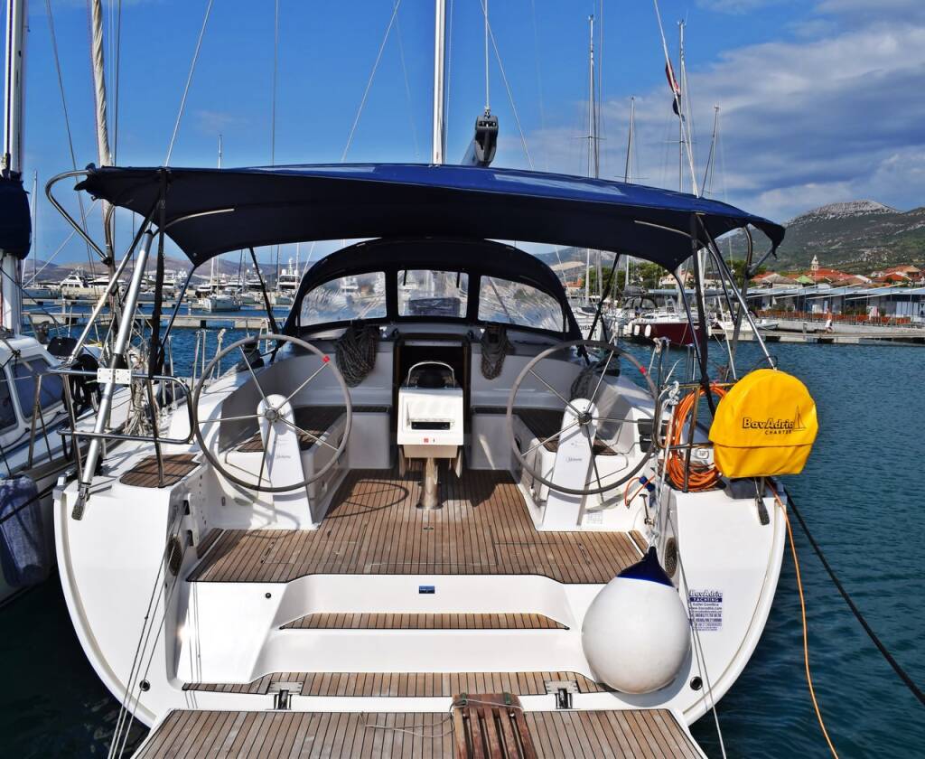 Bavaria Cruiser 46, 