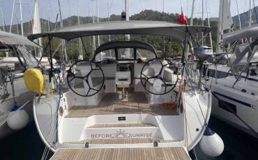 Bavaria Cruiser 46, Before Sunrise