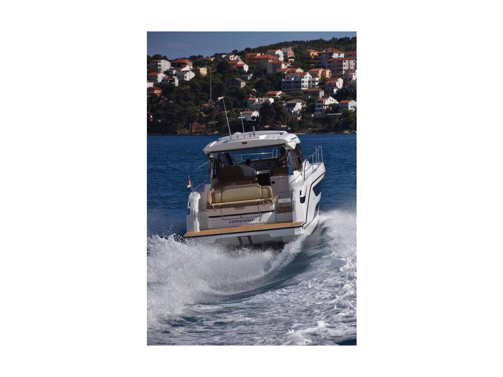 Bavaria SR36HT, 