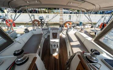 Beneteau Oceanis 43, Errika