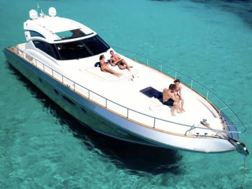 Cayman 55, Pa' Que' Mas