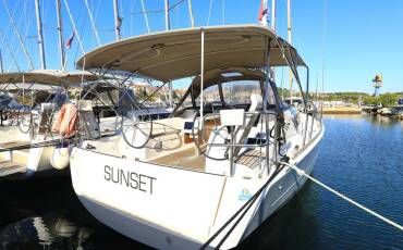 Dufour 382 GL, Sunset