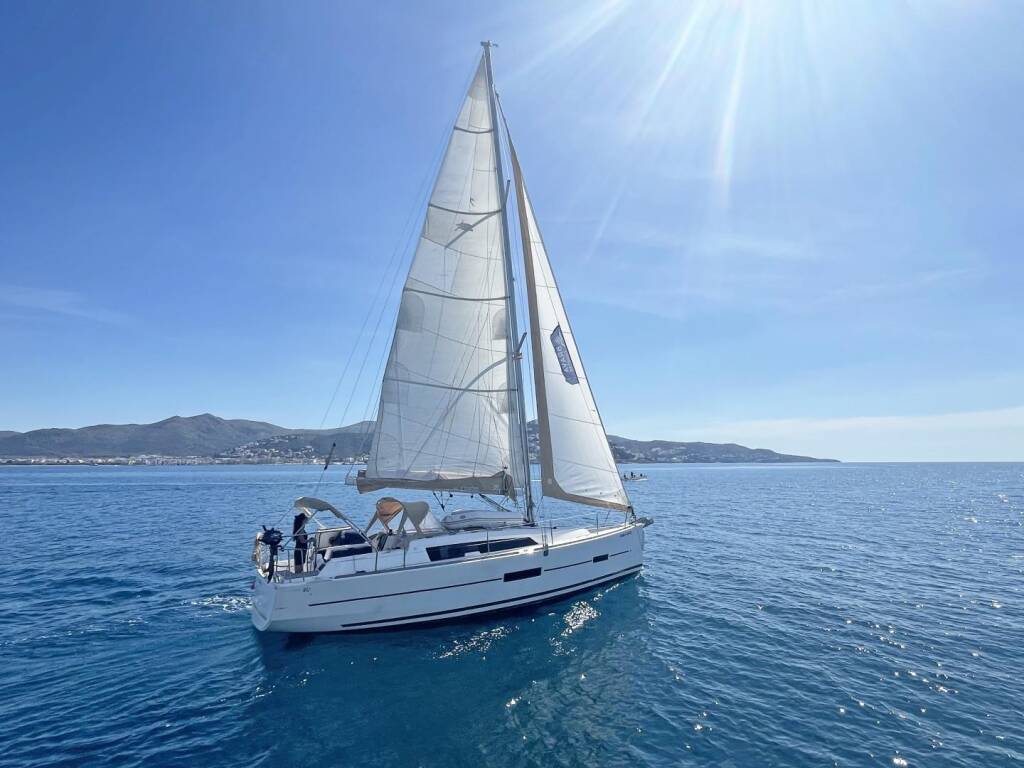 Dufour 382 Grand Large, Gala