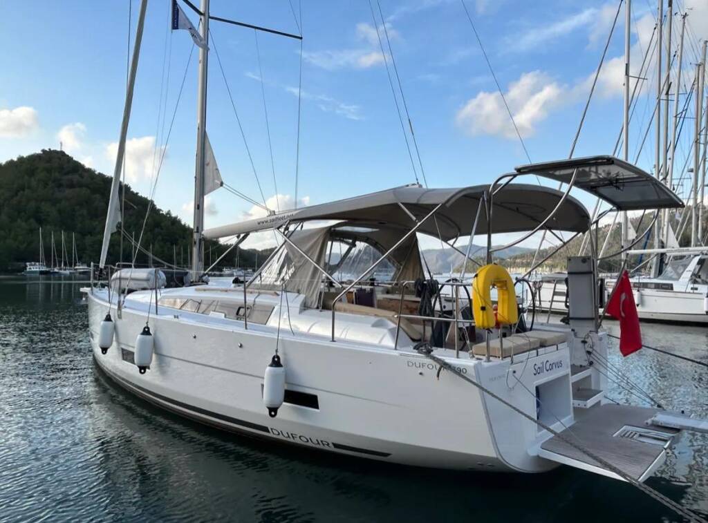 Dufour 390 GL, Sail Corvus