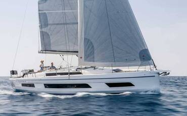 Dufour 41, AMUNII