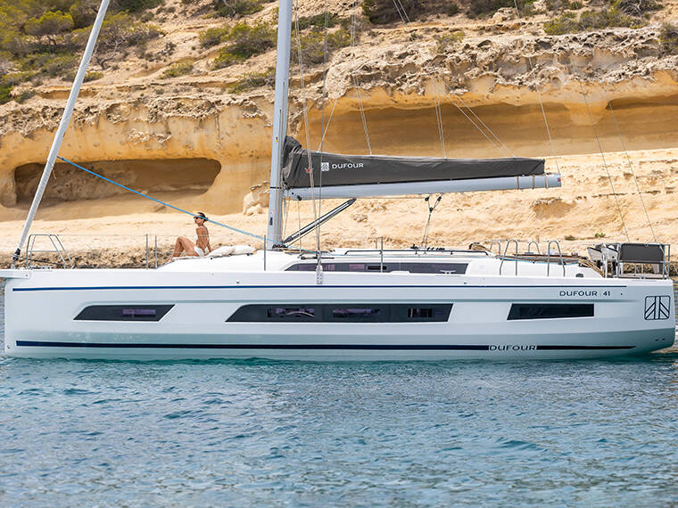 Dufour 41, Callipigia