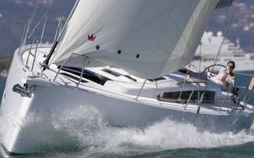 Dufour 430 Grand Large, Blue Moon 2