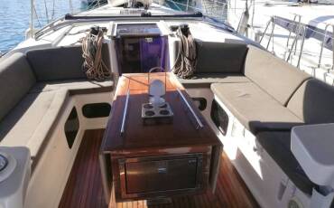 Dufour 520 GL , WARRIORS TALE