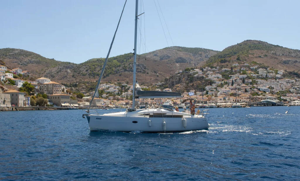 Elan 34, Argo