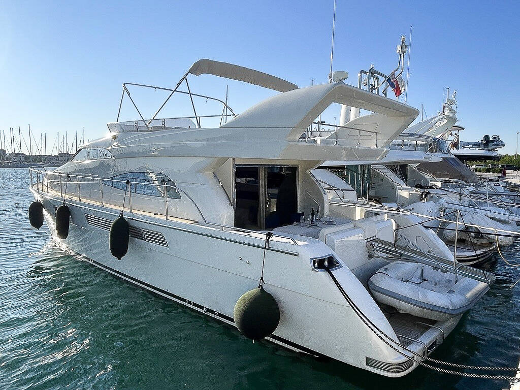 Eminence X6, LA VIE