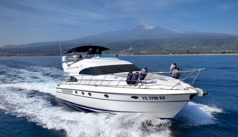 Fairline Squadron 55, Paladino