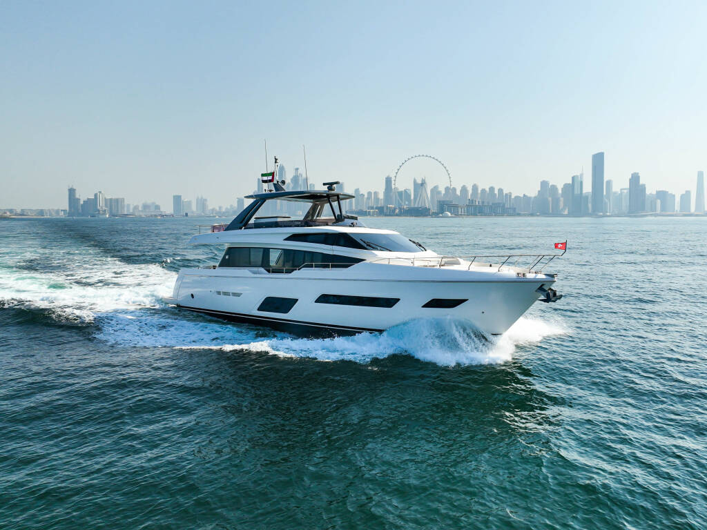 Ferretti 780, Solace 780
