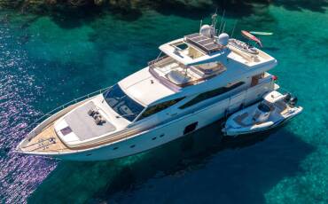 Ferretti 830, Cipriana