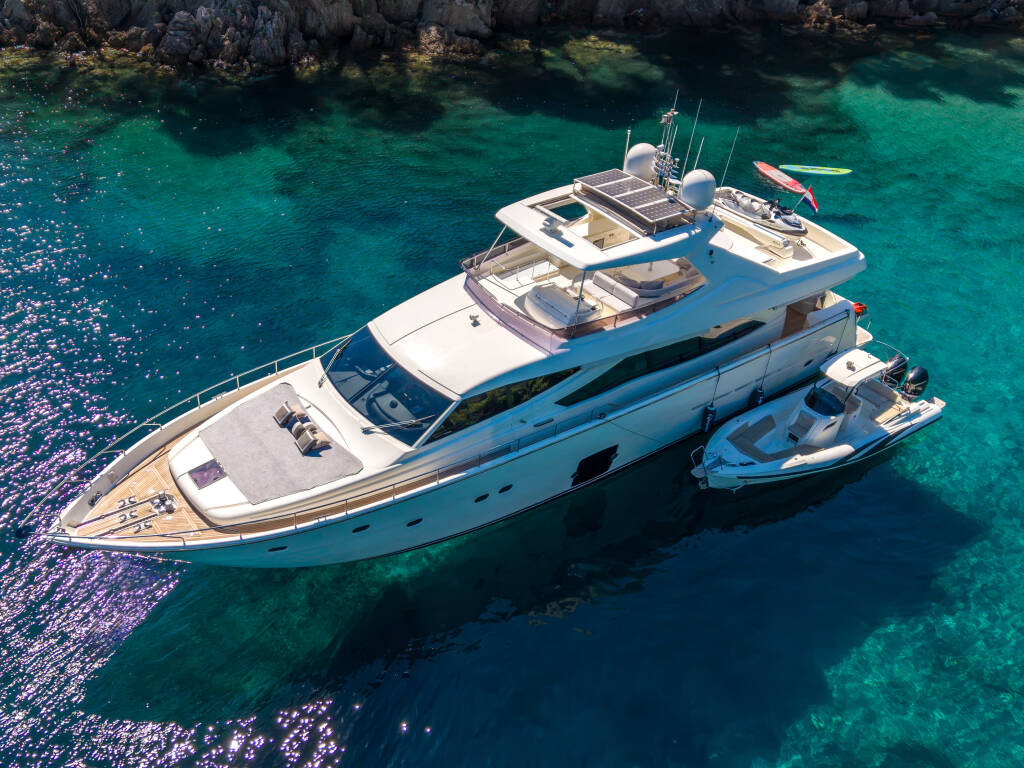 Ferretti 830, Cipriana