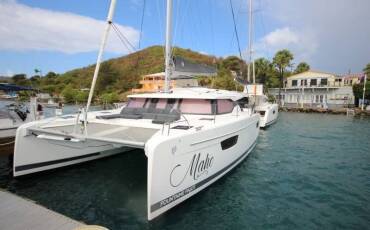 Fountaine Pajot Astrea 42, Maho