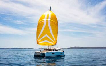 Fountaine Pajot Astrea 42, Flonja