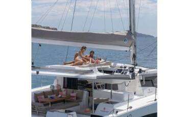 Fountaine Pajot Astrea 42 Bollinger