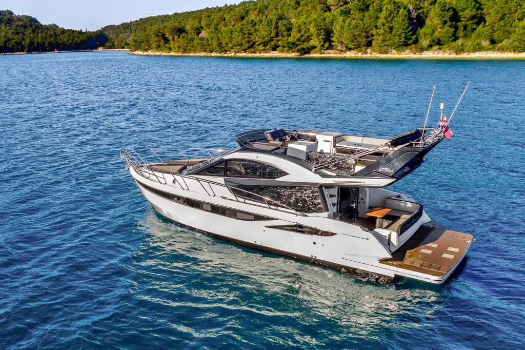 Galeon 420, Amber Blue