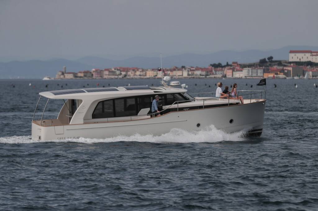 Greenline 40, 