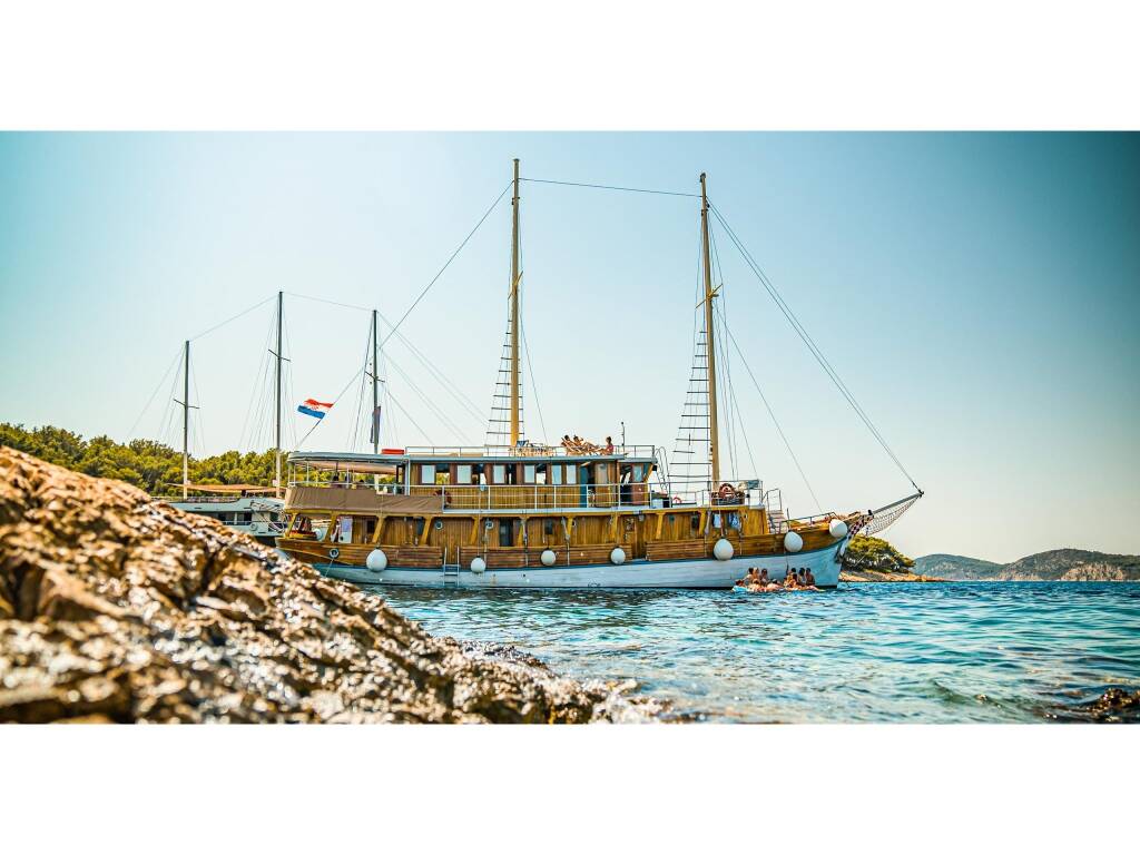 Gulet Novi Dan, Novi Dan