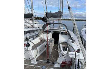 Hanse 418, Nine