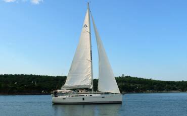 Hanse 445, Maja III