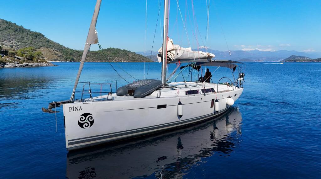 Hanse 445, Pina