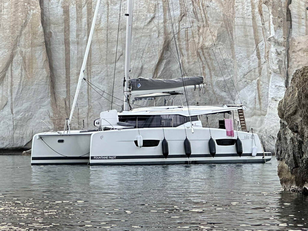 Isla 40 , ALMIRIKI