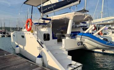 Island Spirit 410 Gauthai