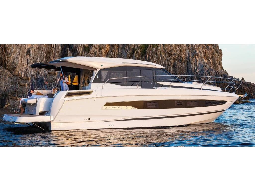 Jeanneau NC 37, Royal