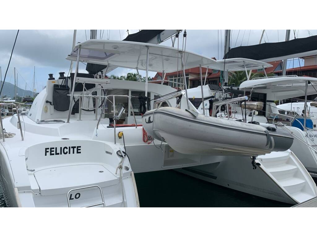 Lagoon 380, Felicite et Modjo